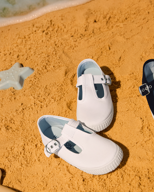 Hampton Canvas Nantucket Shoes in White