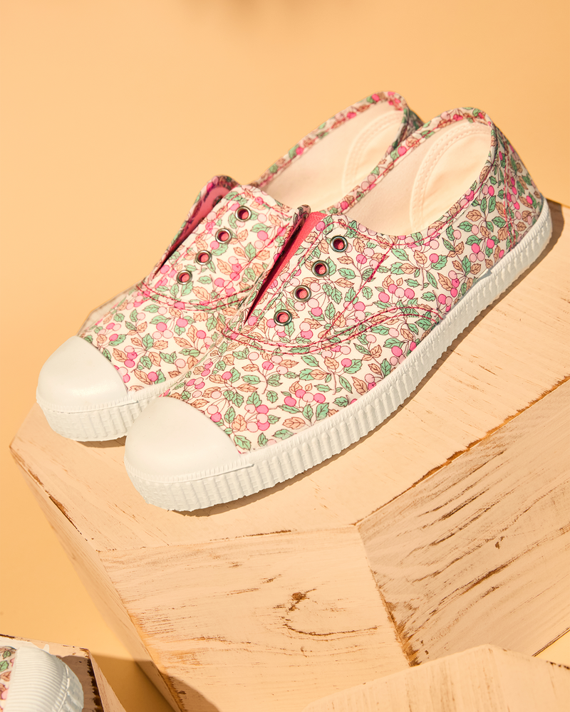 Hampton Canvas Plum Print Plimsolls in Coco Cherry