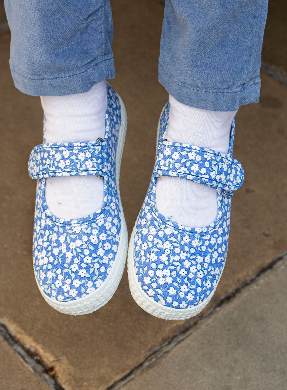Hampton Canvas Martha Shoes in Blue Ditsy