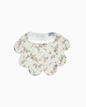 Scalloped Bib in Elizabeth
