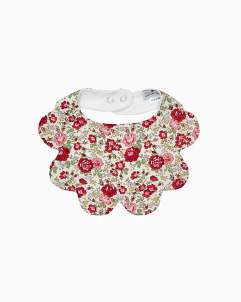 Lapinou Bib Scalloped Bib in Felicite