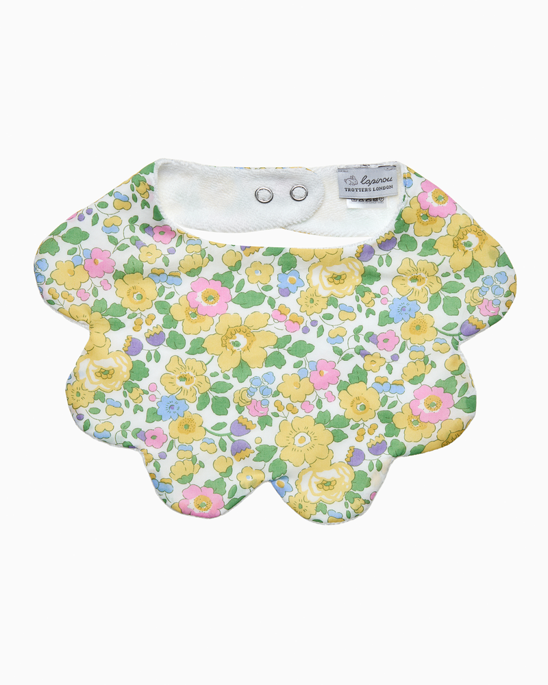 Scalloped Bib in Yellow Betsy