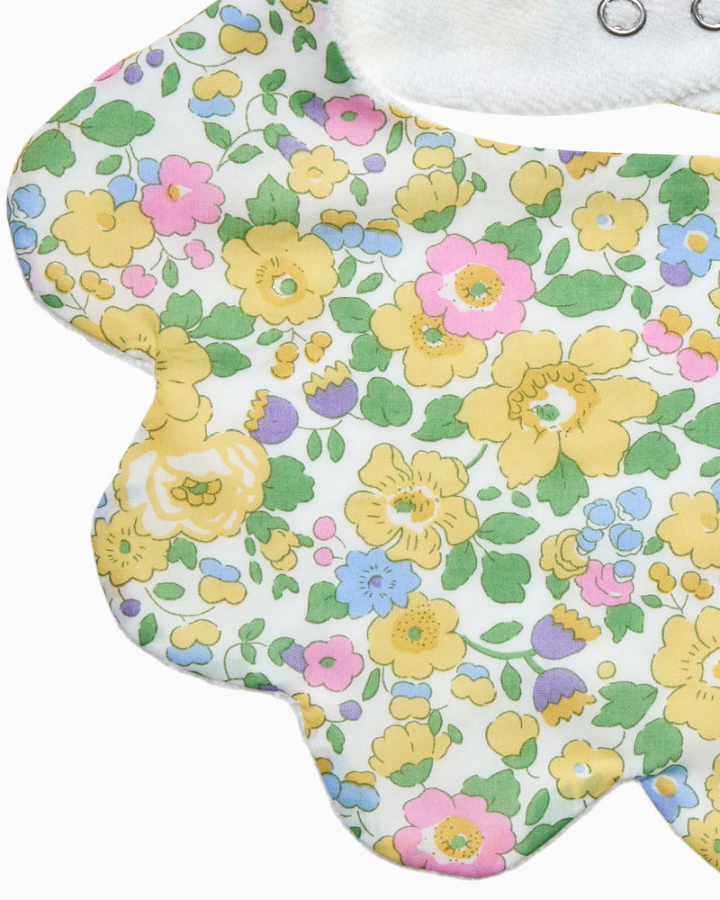 Scalloped Bib in Yellow Betsy