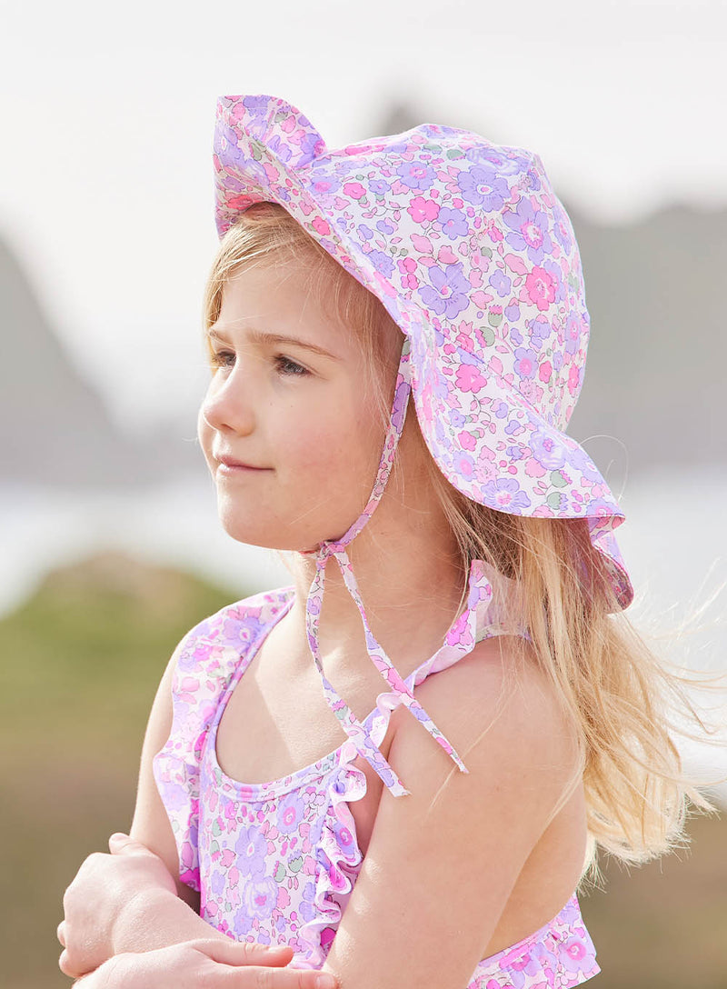 Natasha Hat in Lilac Betsy
