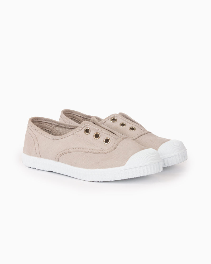 Hampton Canvas Plum Plimsolls in Putty