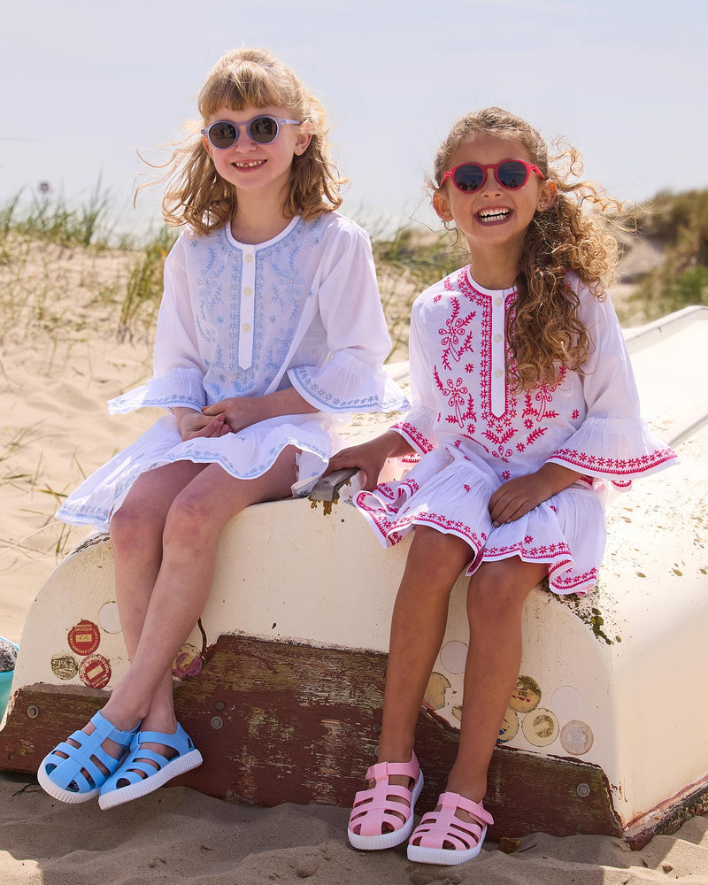 Embroidered Kaftan in White/Fuchsia