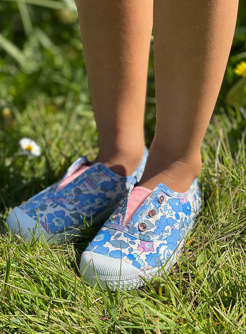 Hampton Canvas Plum Print Plimsolls in Blue Betsy