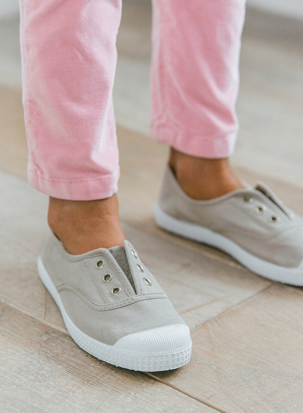 Hampton Canvas  Shoes Hampton Canvas Plum Plimsolls in Putty - Trotters Childrenswear