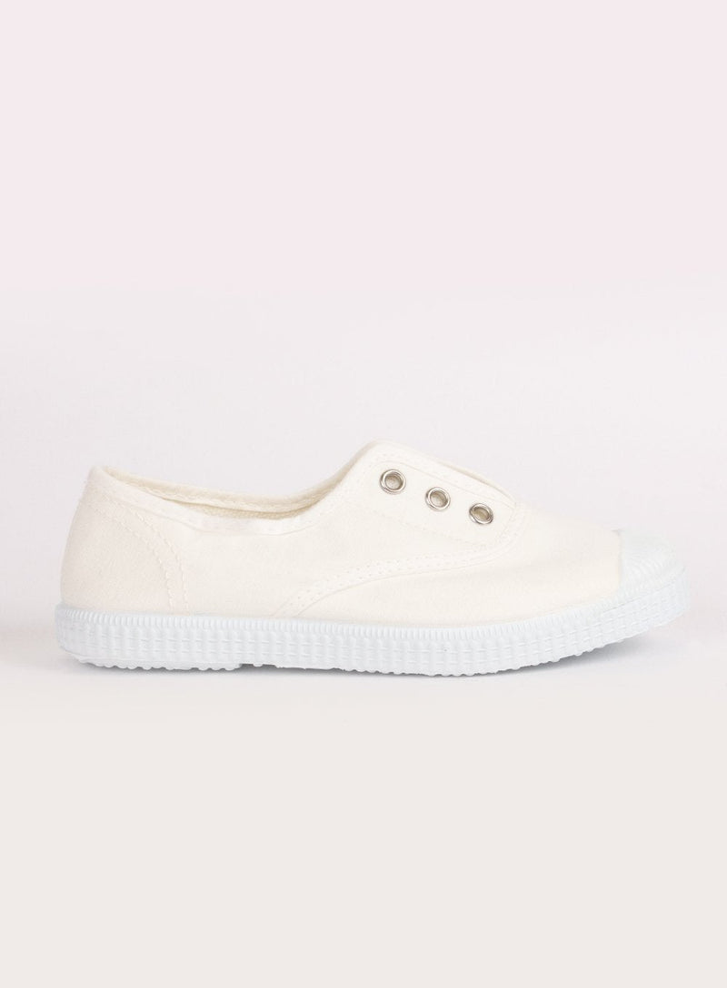 Hampton Canvas  Shoes Hampton Canvas Plum Plimsolls in White - Trotters Childrenswear