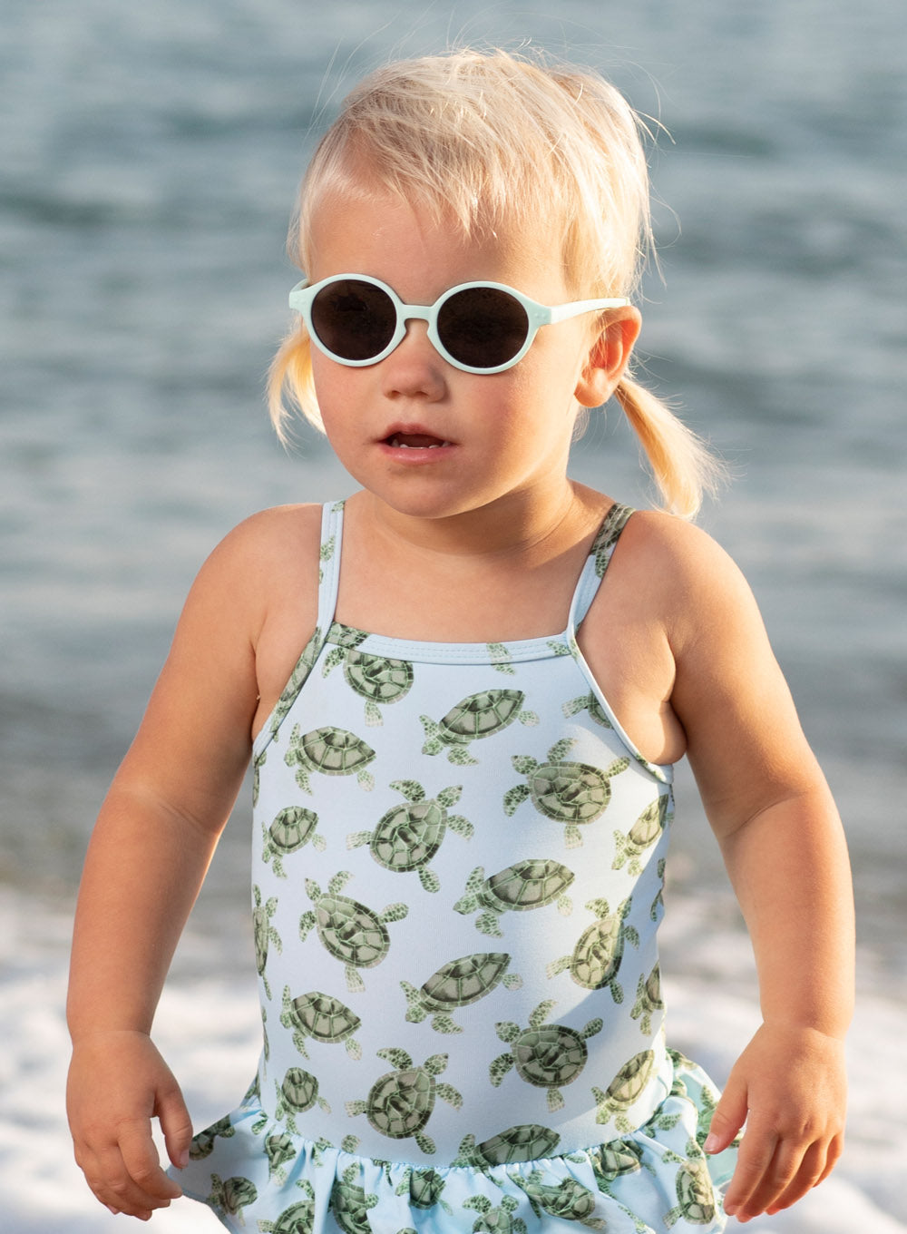 IZIPIZI Kids Sunglasses in Sweet Blue  Trotters Childrenswear – Trotters  Childrenswear USA