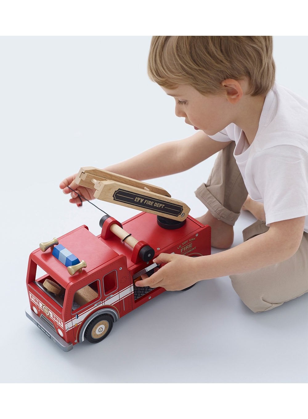 Le Toy Van Toy Wooden Fire Engine