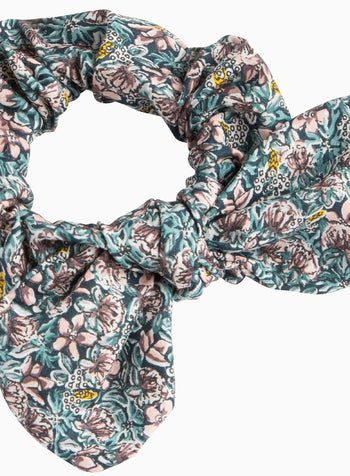 Lily Rose Scrunchie Bow Scrunchie in Ragged Robin