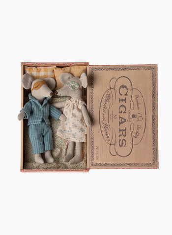 Maileg Toy Maileg Mum and Dad Mice with Cigarbox